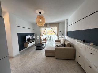 Penthouse in Calle media cuesta 8. Ático luminoso con terraza de 20 m² y vistas al mar en el toscal