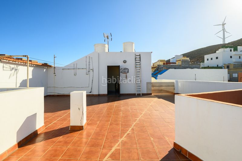 Foto 25cbad26-f249-450d-a30c-87fafd14f41d. Chalet en calle bravo murillo 34 en Sardina Gáldar