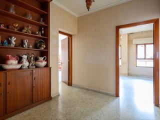 Flat in Avenida primero de mayo 26