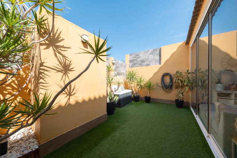 Foto 127503b4-5bb8-4e44-b758-3e3feff8cdfa. Casa pareada en calle via lactea 23 en Playa del Hombre - Taliarte - Salinetas Telde