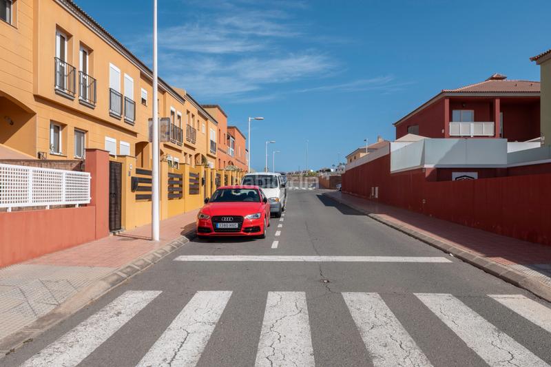 Foto 7863b927-13fb-4ace-85f3-de25f33d6357. Casa pareada en calle via lactea 23 en Playa del Hombre - Taliarte - Salinetas Telde