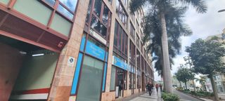 Aparcament cotxe a Calle venegas 4