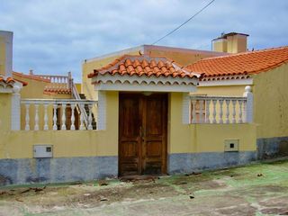 Maison  Calle leon y castillo 8. Casa / chalet independiente en venta en cortijo 17, firgas