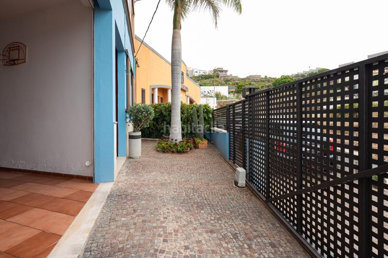 Foto 4270c750-f7fd-41c6-aa26-a640a18625cd. Casa pareada en calle general palafox transv 1 en Arucas