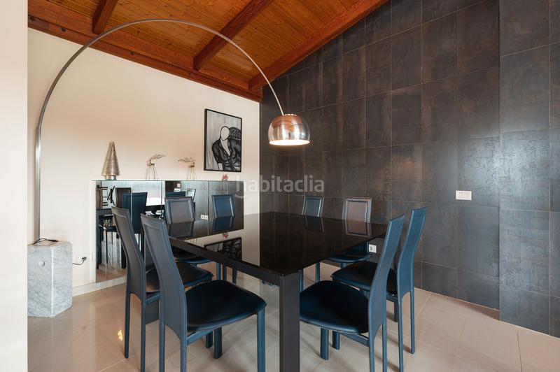 Foto c3041c19-1f95-478a-a7fe-558ddd5c7c60. Casa pareada en calle general palafox transv 1 en Arucas