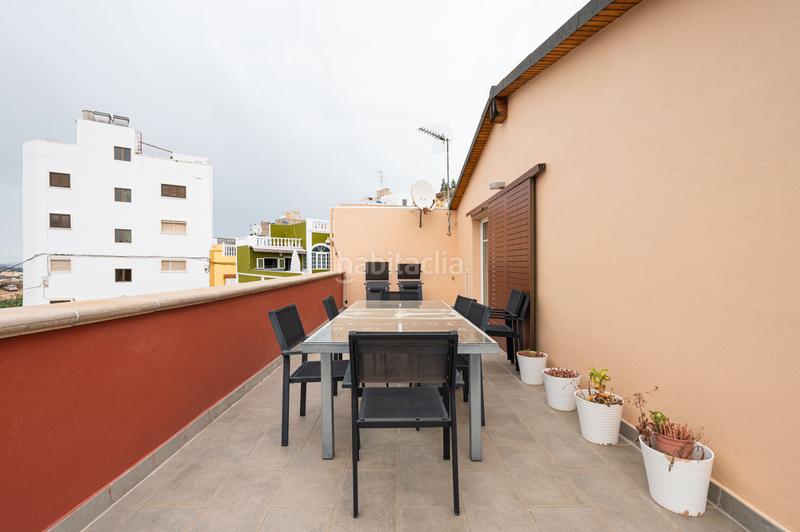 Foto e12ef274-d83d-404a-942d-7103aa1b5263. Casa pareada en calle general palafox transv 1 en Arucas