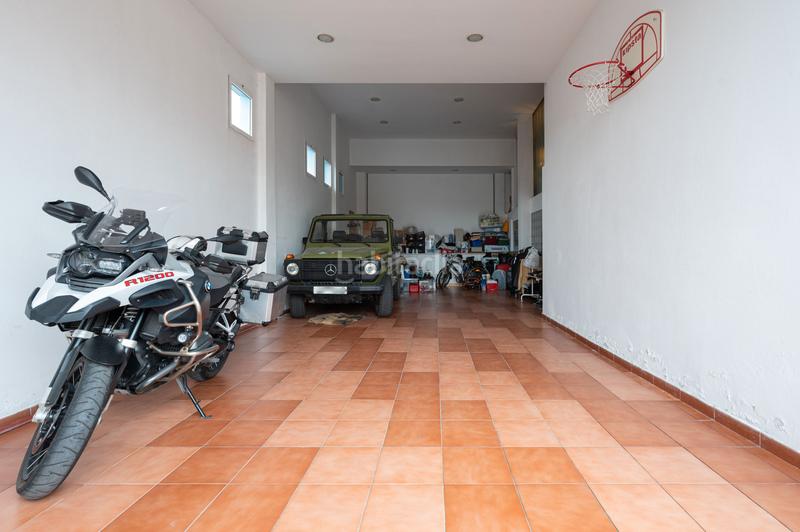Foto edb39e4a-23c9-4c8a-b86c-70756b93a568. Casa pareada en calle general palafox transv 1 en Arucas