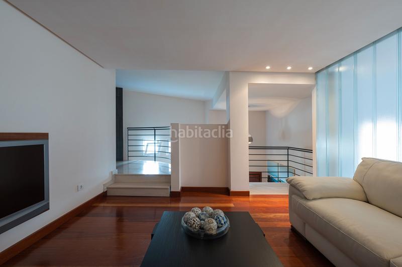Foto fff2b1f3-d00f-4657-85d4-c61d58107531. Casa pareada en calle general palafox transv 1 en Arucas
