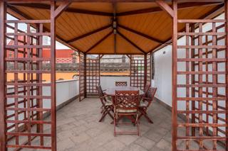 Flat in Calle Castillo 12