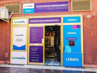 Local Comercial a Avenida estados unidos 54. Gran oportunidad de negocio local 100 metros en el c.c yumbo.
