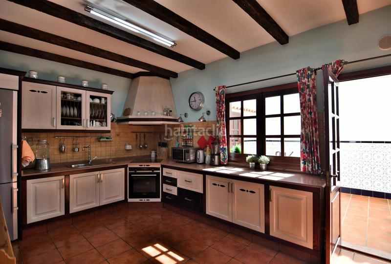 Foto 10061a11-1dad-4b44-80f5-5776159e9fc0. Chalet con parcheggio in Vecindario - El Doctoral - Cruce de Sardina Santa Lucía de Tirajana