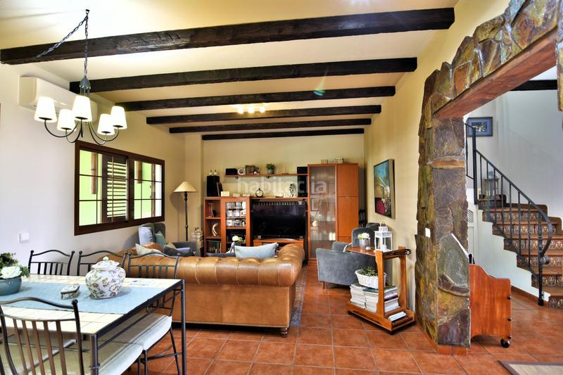 Foto 24466851-493b-4962-840b-de53d48902a6. Chalet con parcheggio in Vecindario - El Doctoral - Cruce de Sardina Santa Lucía de Tirajana