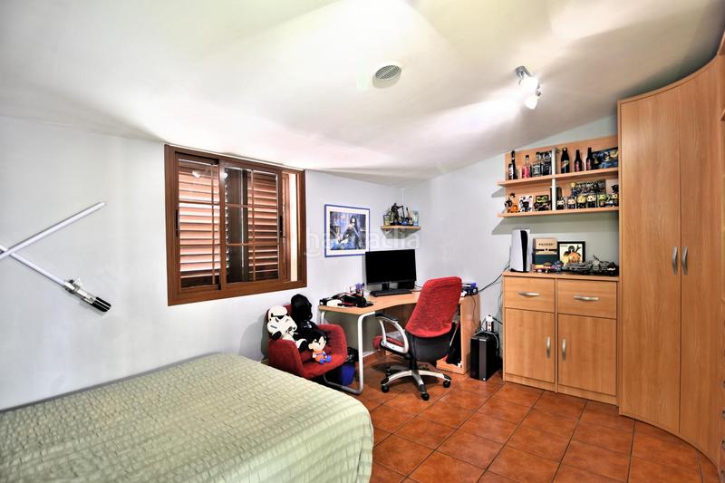 Foto 25dc5ee4-5e48-4f57-849c-4c0b9ff82547. Chalet con parcheggio in Vecindario - El Doctoral - Cruce de Sardina Santa Lucía de Tirajana