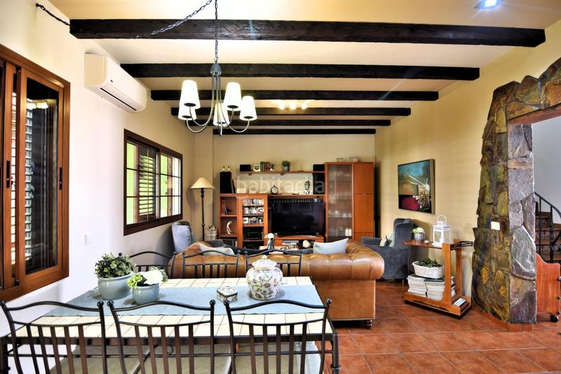 Foto 36122c79-172c-418d-9eaf-f1dd696c30d4. Chalet con parcheggio in Vecindario - El Doctoral - Cruce de Sardina Santa Lucía de Tirajana