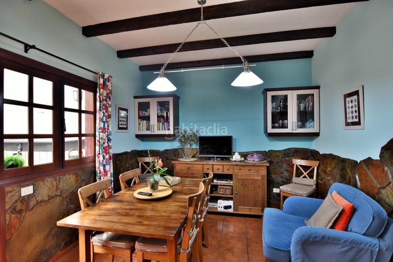 Foto 5106d4db-35f5-41be-a34a-8f91e3a4cb40. Chalet con parcheggio in Vecindario - El Doctoral - Cruce de Sardina Santa Lucía de Tirajana