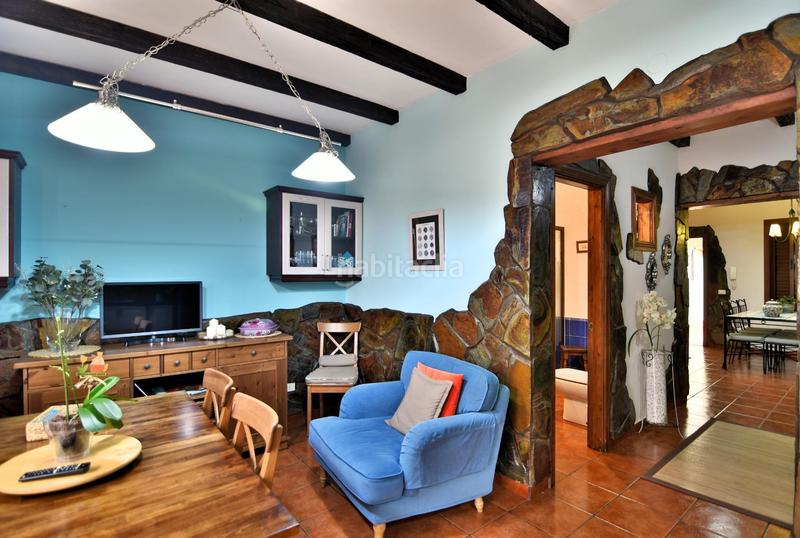 Foto ea5caf9d-37c3-4c95-a4b8-402b083d4a42. Chalet con parcheggio in Vecindario - El Doctoral - Cruce de Sardina Santa Lucía de Tirajana