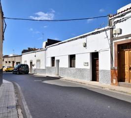 Casa adosada  Calle orilla alta. Casa terrera en sardina del sur