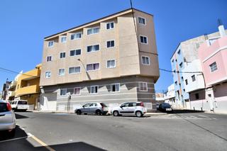 Édifice à Calle matula 12. Edificio en casa pastoresvecindario