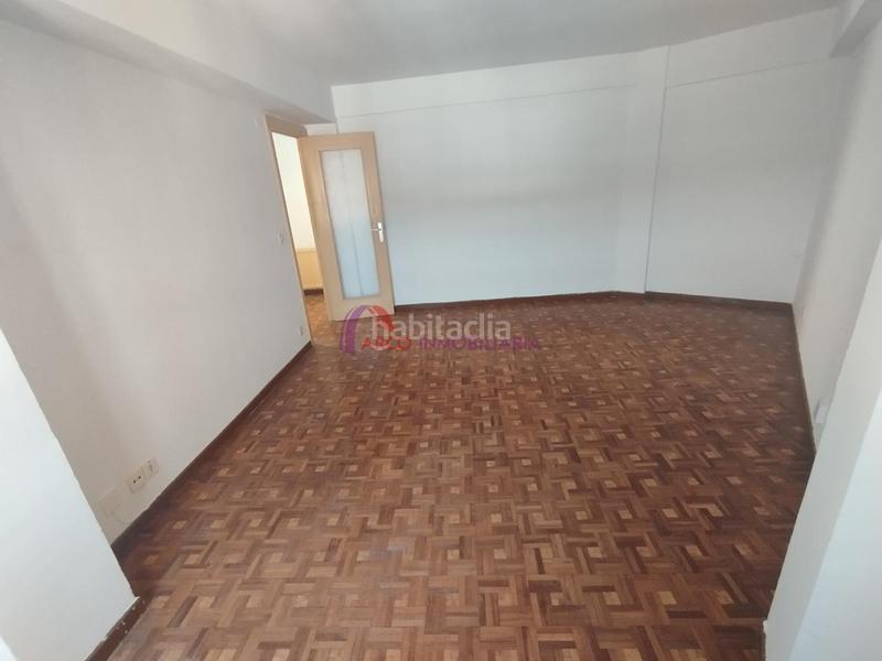 Foto 581c1011-3f85-4bd5-ac33-968b8e4515a7. Flat with heating in Los Vadillos - R. Sanitaria - Pozanos Burgos