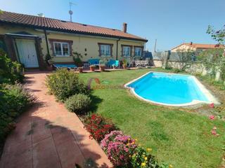 Xalet  Santa ana