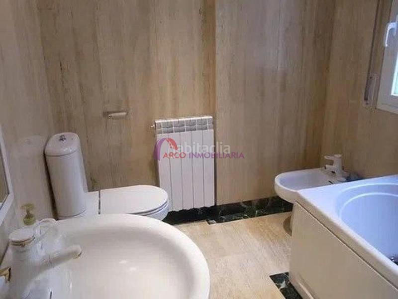 Foto 110bb3b7-051f-48a4-9441-1ef12f2ac4f0. Etagenwohnung mit heizung in Casco Antiguo Burgos