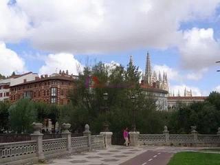 Etagenwohnung in Paseo de la Audiencia