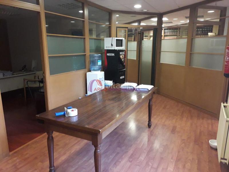 Foto ae16ecf9-cf7b-4b67-a080-e92cb3006b37. Rent business premise in Casco Antiguo Burgos