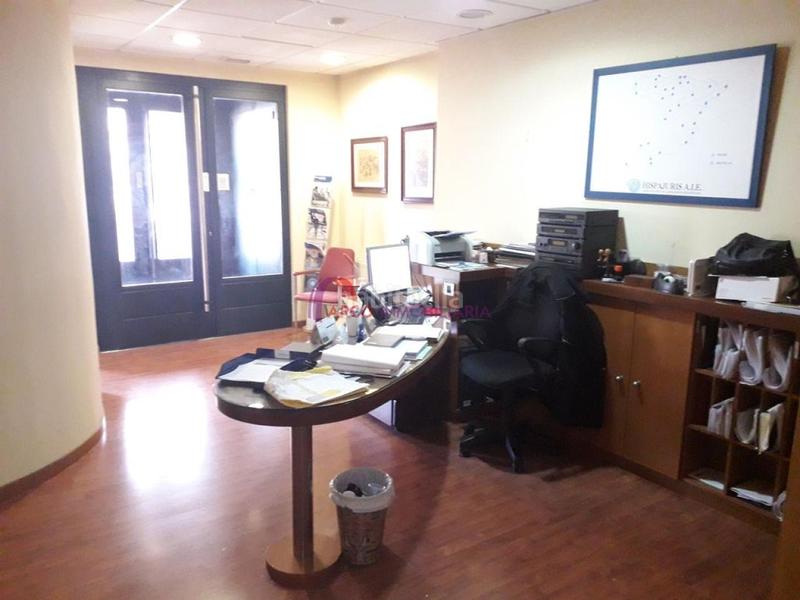 Foto 840a288d-e6f2-42c6-a6d7-1e924f097b92. Miete geschäftsraum in Casco Antiguo Burgos