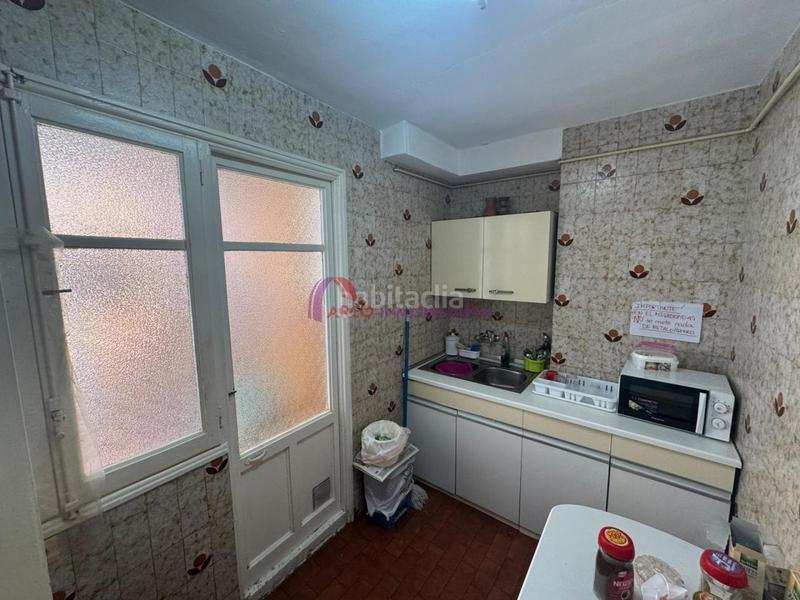 Foto a91886d8-41b0-4ca6-9248-5ded323e40b6. Flat with heating in Santa Teresa - San Pedro Cardeña Burgos