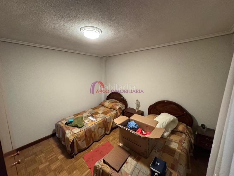 Foto d4b14840-4dee-49d6-b014-ee8a92b2e20e. Appartamento con riscaldamento in Juan XXIII - Las Torres - G2 Burgos