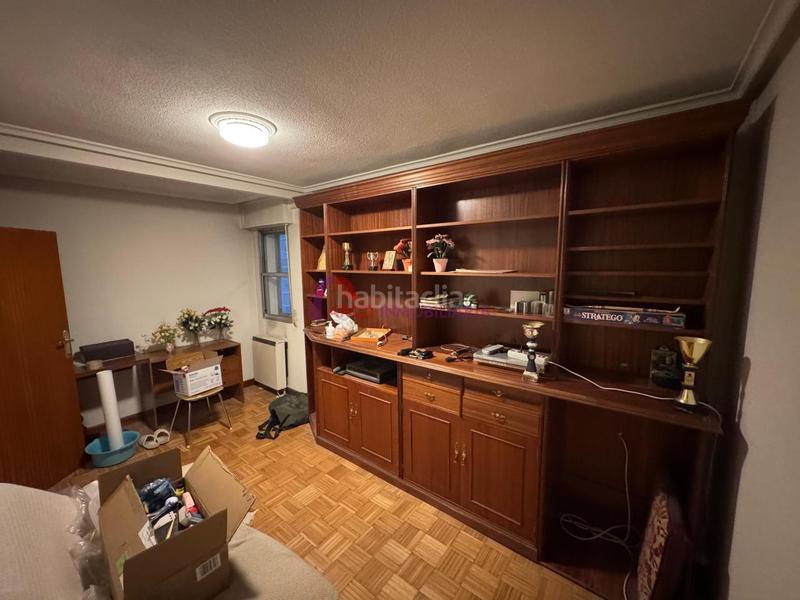 Foto f6474d0d-f64e-496d-8ec6-82bdbd375b96. Flat with heating in Juan XXIII - Las Torres - G2 Burgos