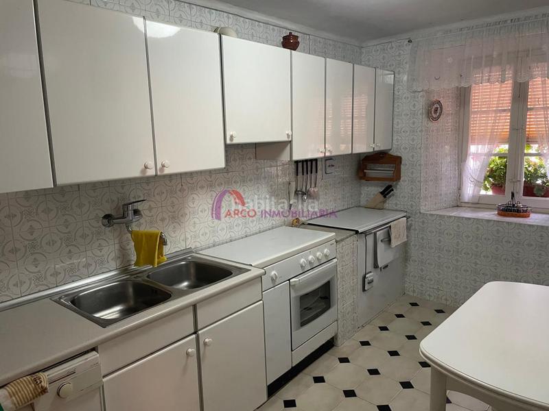 Foto 7439ee52-c23e-418f-8ce4-7d0130dc7e81. Casa amb calefacció aparcament a Merindad de Río Ubierna