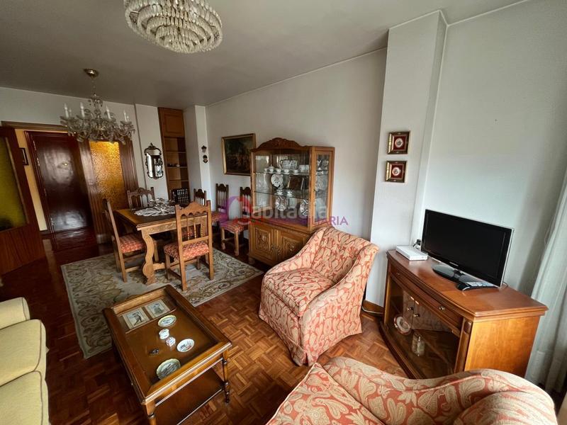 Foto 1075e3d3-0ca0-4742-8ef9-27c0a6e77682. Appartement avec chauffage parking dans Reyes Católicos Burgos