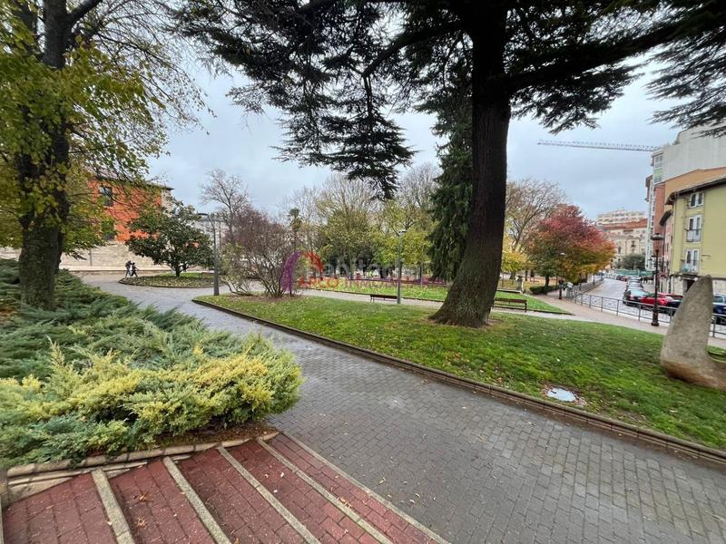 Foto 01c38153-f8a0-45fe-a7ab-29b64663af43. Piso en Los Vadillos - R. Sanitaria - Pozanos Burgos