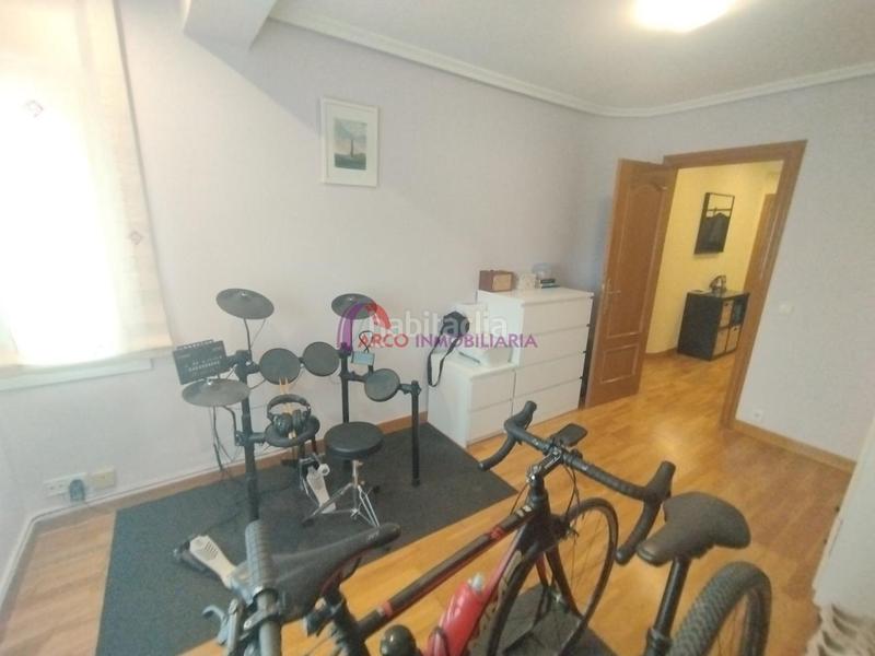 Foto 976d0705-6fbd-441a-81d0-28512f2049b5. Flat with heating in Los Vadillos - R. Sanitaria - Pozanos Burgos