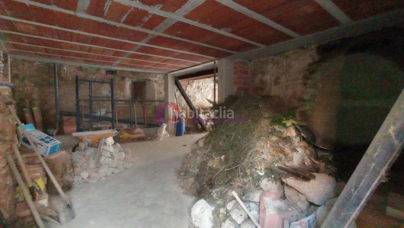 Foto 11e1a799-3146-4d34-a9b4-7f0b487752ea. Casa amb calefacció a Rabé de las Calzadas