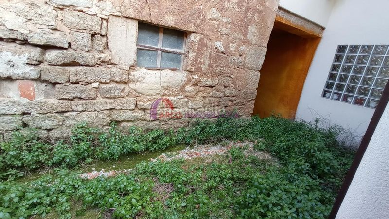 Foto ef4500d3-91fe-4e04-9109-3ba1a524ae73. Casa amb calefacció a Rabé de las Calzadas