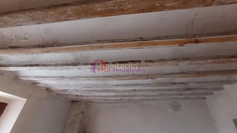 Foto ff172540-87e5-41f6-b741-506f2a202579. Casa amb calefacció a Rabé de las Calzadas