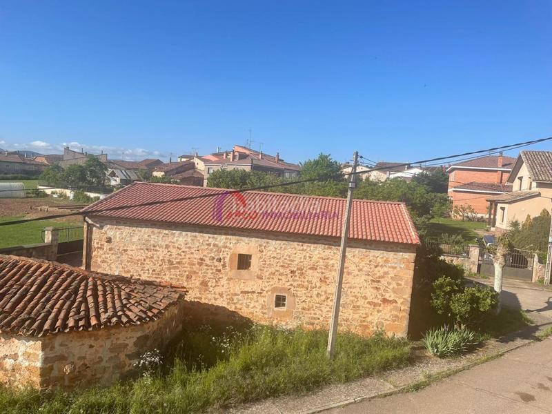 Foto 516f6cc7-b395-416c-9c46-baefdde70909. Casa amb calefacció aparcament a Campolara