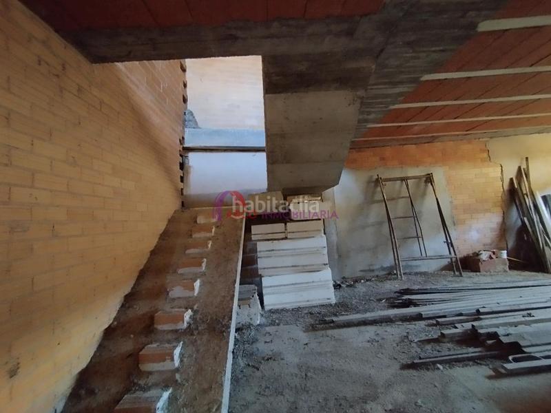 Foto 060ec81a-77e3-427c-81a7-232cfcffb40d. Casa adossada amb calefacció aparcament a Cayuela