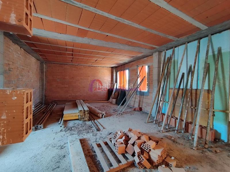 Foto 1a98567a-511a-431d-b1ef-7209c22fb2bc. Casa adossada amb calefacció aparcament a Cayuela