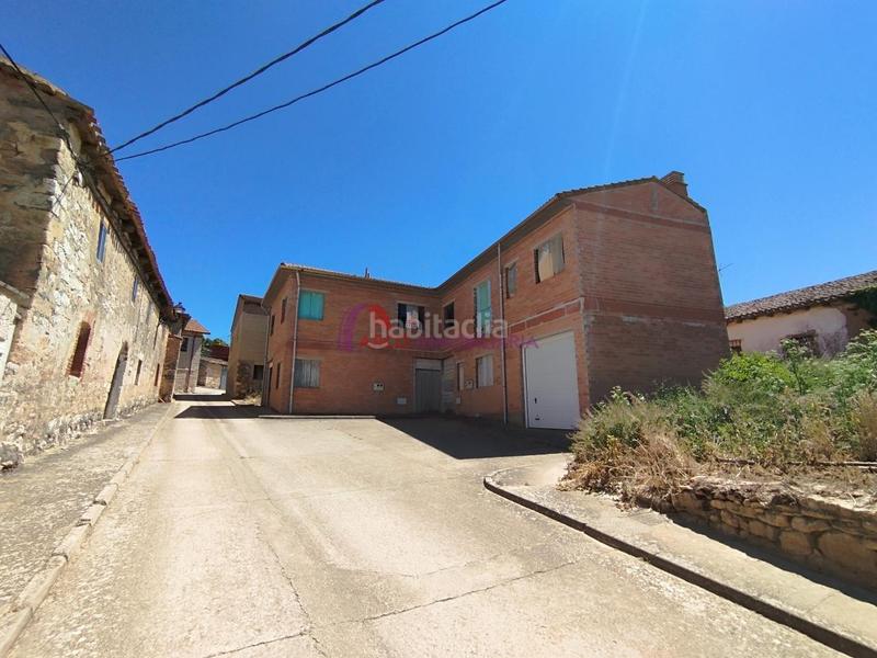 Foto af6c57f5-e0bb-40df-982d-190a7ca8d44c. Casa adossada amb calefacció aparcament a Cayuela