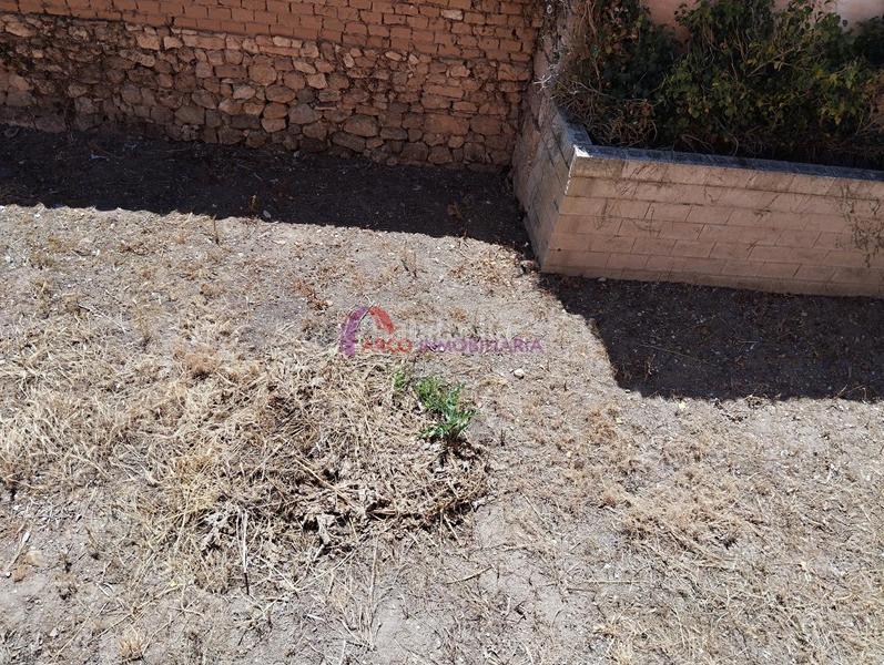 Foto f1dd1c56-9ff2-473a-8b40-7ba2ad0c241f. Casa adossada amb calefacció aparcament a Cayuela