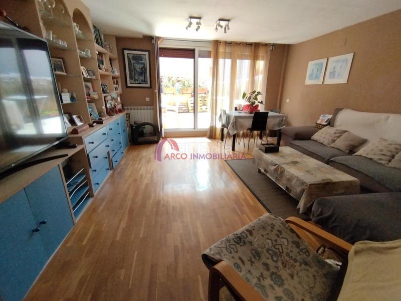 Foto 4b40356b-cacd-458f-b334-aaf79e8b28c9. Casa adossada amb calefacció aparcament a Villatoro Burgos