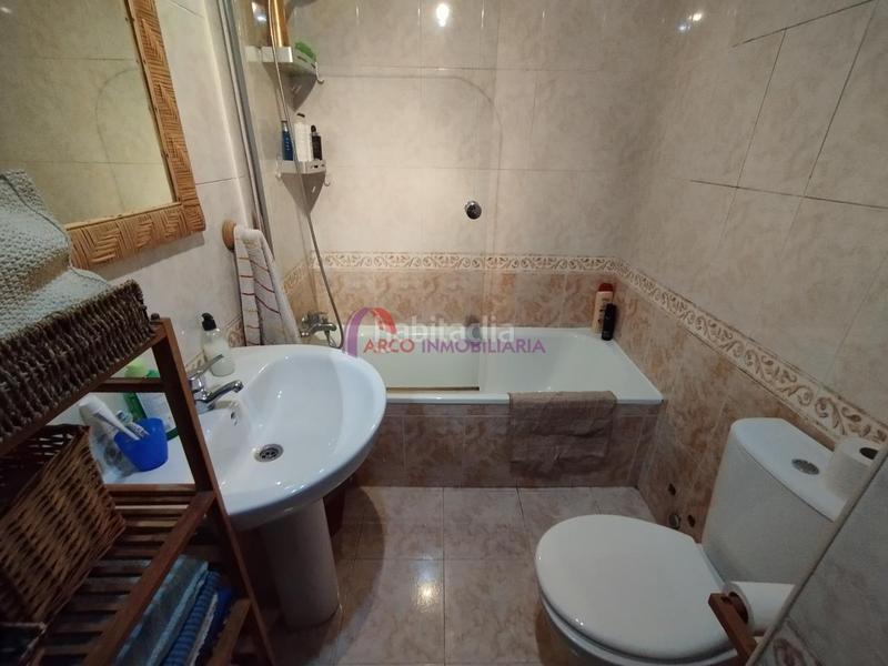 Foto 9f79b7e7-6116-4948-805e-7522051e51ca. Casa adossada amb calefacció aparcament a Villatoro Burgos