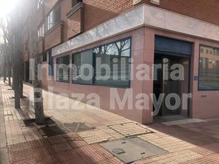 Local Comercial en Calle Borneo