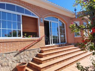 Maison jumelée à Buenavista. 3991 precioso chalet urb. cuatro calzadas