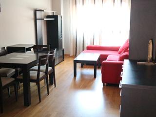 Piso en Tejares - Chamberí - Alcades. 4249 piso con patio en avenida de la salle