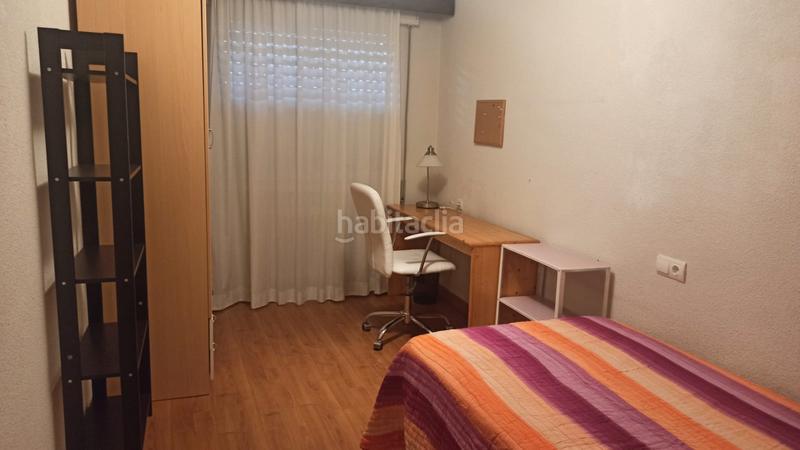 Foto f412bbfd-a931-4ad3-873e-669238d01740. Rent flat with heating in Carmelitas Salamanca