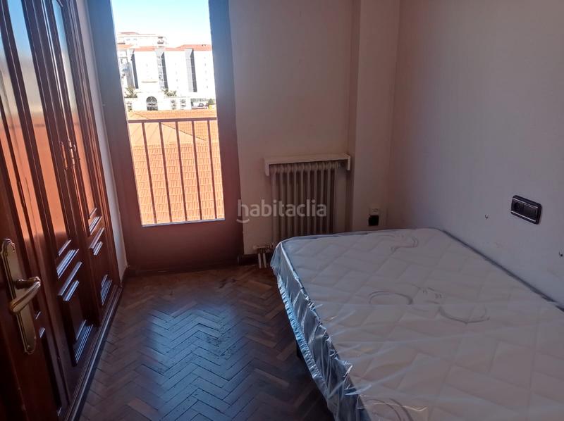 Foto 4f6c38ea-e734-45dc-bbc2-30d2e1dac8bf. Rent flat with heating in Salesas Salamanca